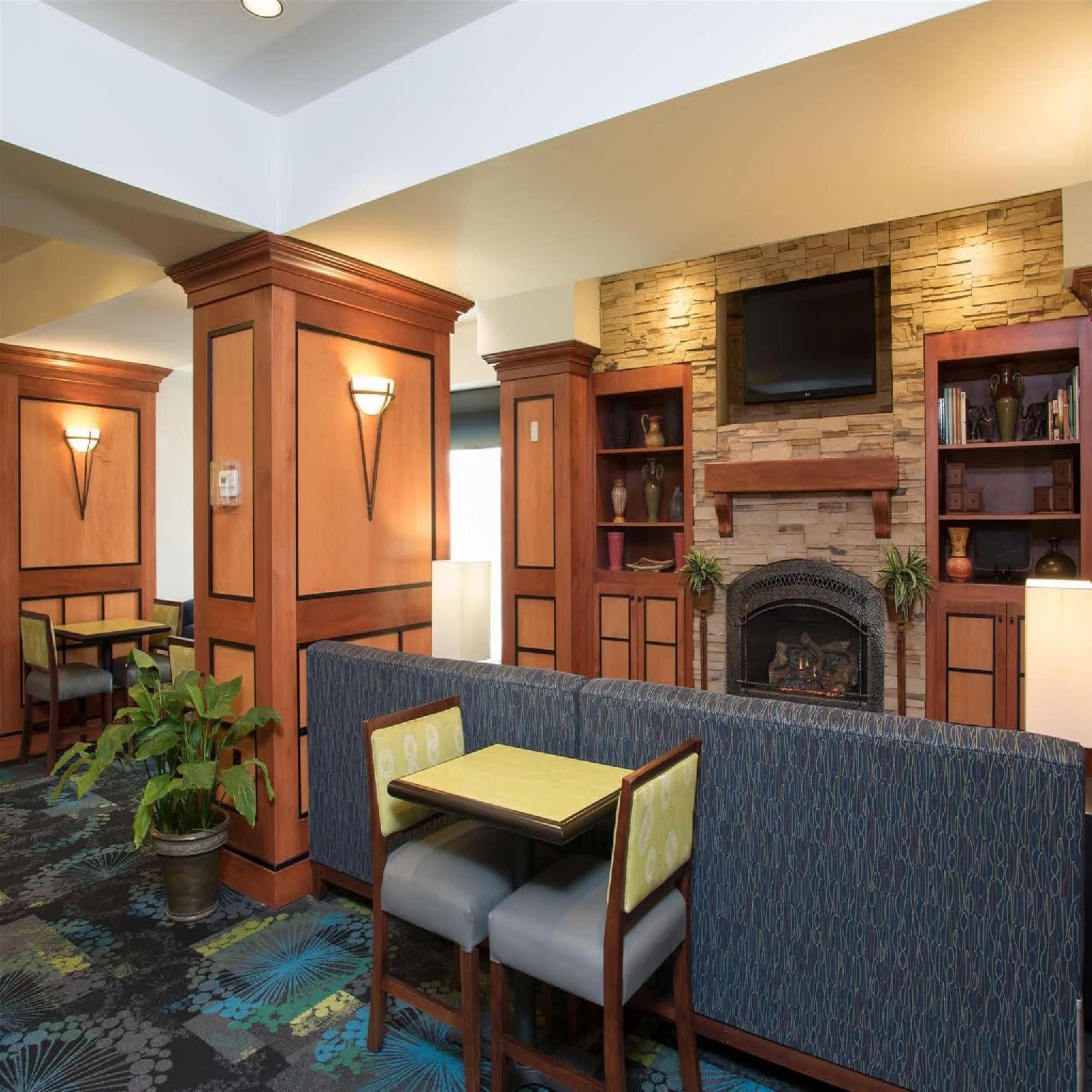 Holiday Inn Express & Suites Danville By Ihg Exteriör bild