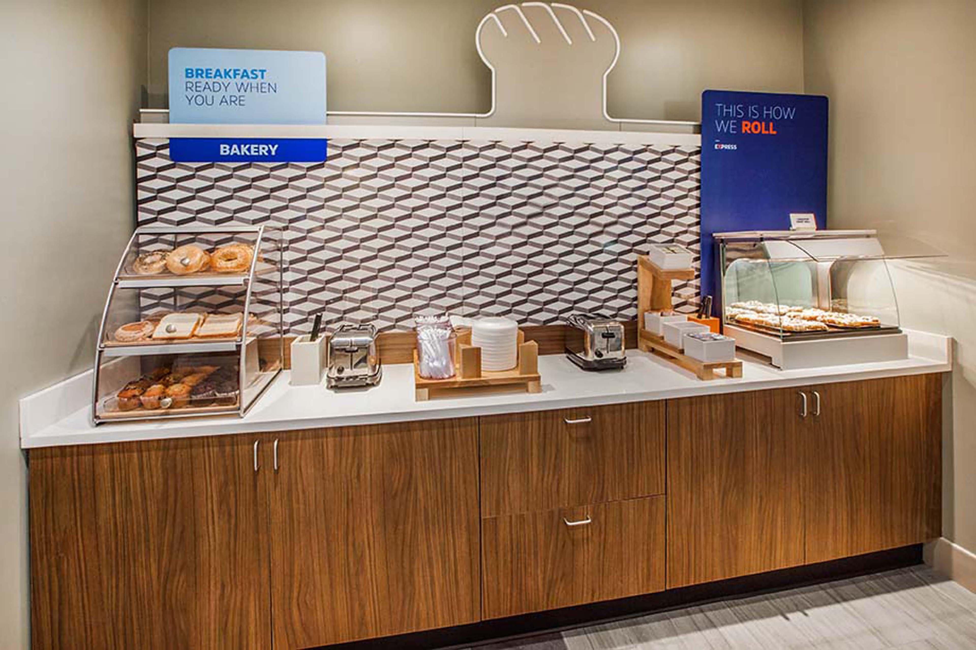 Holiday Inn Express & Suites Danville By Ihg Exteriör bild