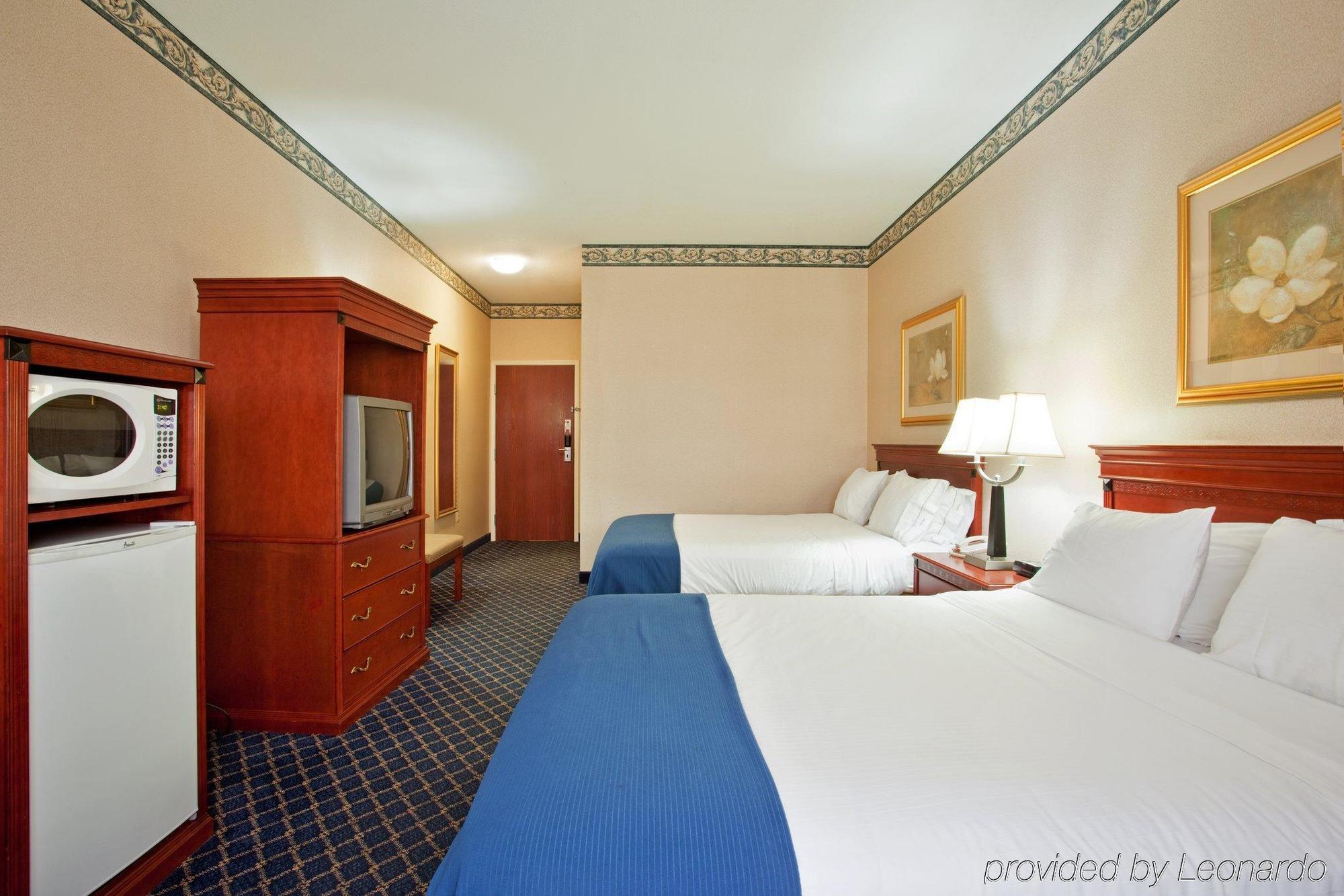 Holiday Inn Express & Suites Danville By Ihg Rum bild
